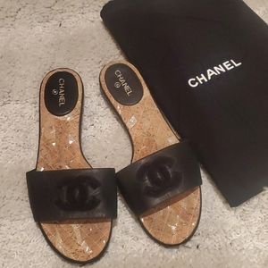 Chanel slides